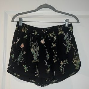 Aritzia / Sunday Best Floral Shorts